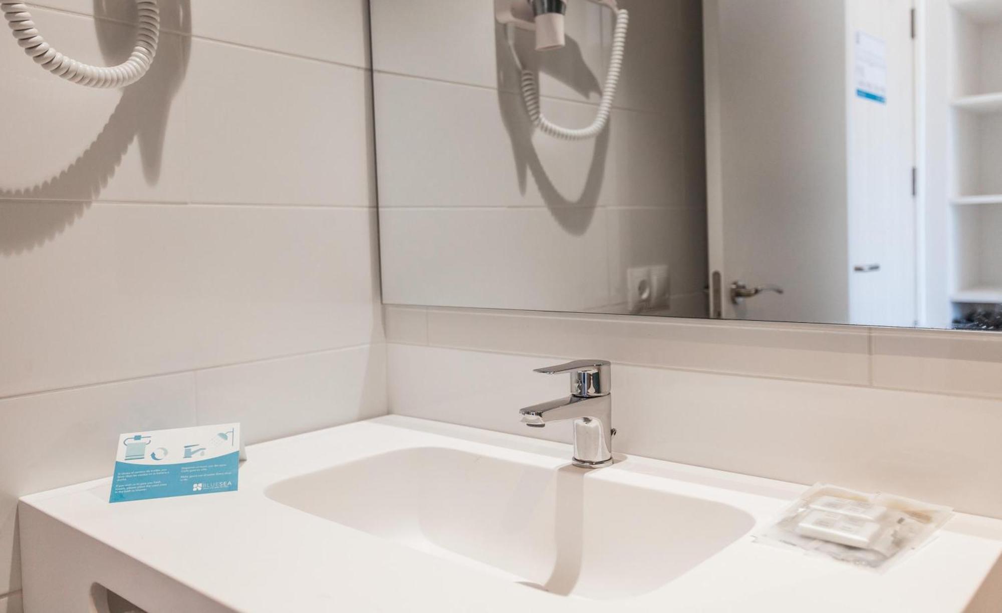 Double Room,1758314544:JPEG